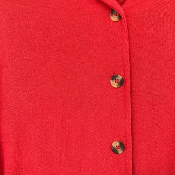 Cropped Coral Button Up - Picture 4 of 4